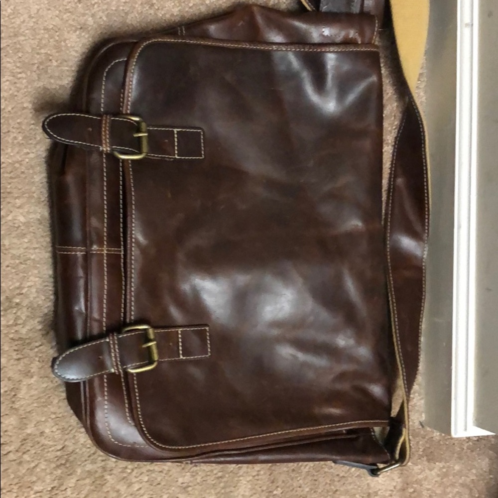 Leather messenger bag